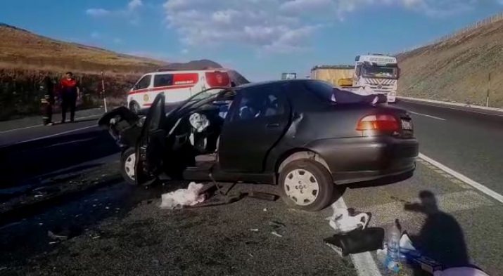 Erzincan’da Kaza 2 Ölü 4 Yaralı